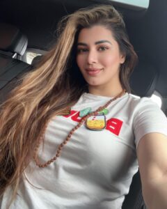 Kainaat Arora Instagram - Never Beg For A Seat .. When You can Build Your Own Table … . . . #kainaataroraa . . #trending #kainaataroraupdates #kainaatarora #kainnataroraa #kainaat_arora