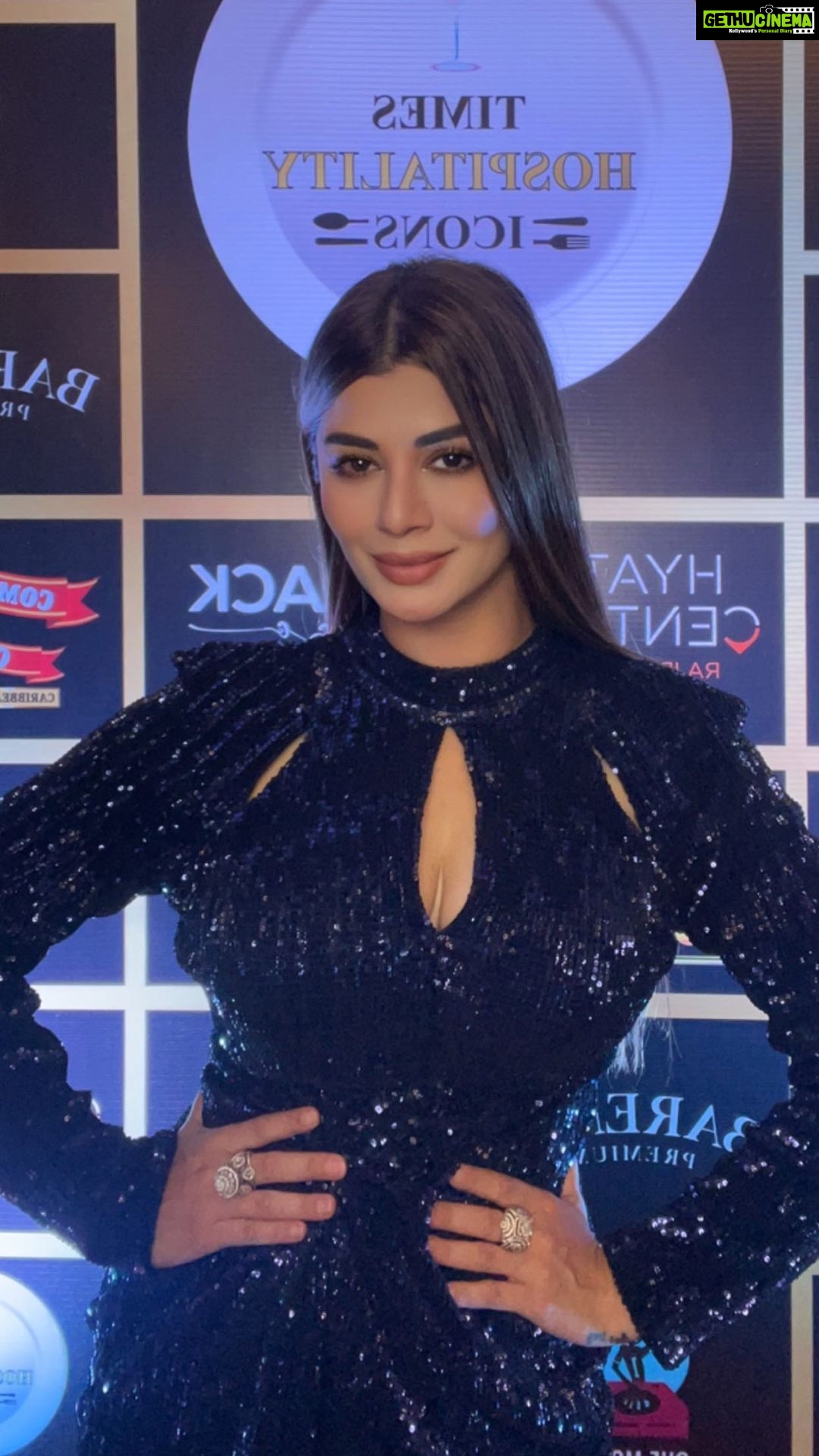 Kainaat Arora Instagram - Thank you @timesofindia For Having me As Your Prestigious Chief Guest And Main #Presenter At The Prestigious #TimesHospitalityIcons2023 #Awards Felicitating The #Achievers Of #Uttakhand #Dehradun #Mussoorie To the people who are Exemplary in contribution towards hospitality business π . . Truly An Honour To Be part Of this Incredible #Award night by #TimesOfIndia #toi #AwardNight #kainnataroraa #kainaatarora #presenter #chiefguest #uttrakhand #cityoflove #hyattcentric #humbled #WorkTravel #workstories #trending #wirkscenes #giaks πππππ . Talent manager contact : @business.manager_kainaat Dehradun, Uttarakhand