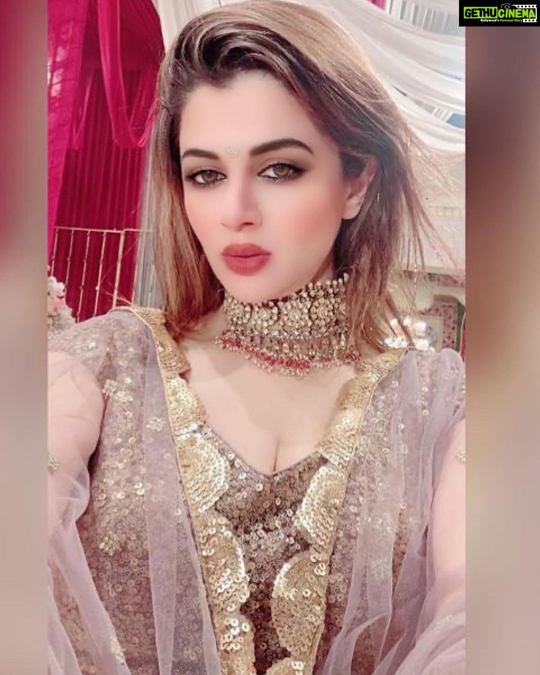 Kainaat Arora Instagram - SPIRITUAL WOMAN WILL ALWAYS ATTRACT MEN WHO NEEDS HEALING…. . . . . #kainnataroraa