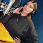 Kainaat Arora Instagram - Dubbing scenes .. #WorkMode . . . . #kainnataroraa