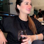 Kainaat Arora Instagram - Love Your Mess .. . . . . #Sundaysss.. #kainnataroraa #weekends #Goodtimes #Kainaatarora #Vibing