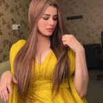 Kainaat Arora Instagram - Shikaaytaun ki bhi izzat hoti hai , harr kisi se nahi ki jaati… 🌟 🌟 #saiyyan Coming Soon 🔜 🌟 Singer @_.mansiiiiiii._ Choreography: @lollypop0811 Hair : @kewalshobha Make up : @ritesh.30 👗: @nikitah_14 Talent manager: #priyankShah ( @business.manager_kainaat Director : #shawn Produced by : @omoctavemusic 🌟 #saiyyan Coming Soon 🔜 #kainaatarorafans #kainaataroraupdates #kainaat_arora #kainnataroraa