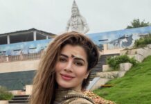 Kainaat Arora Instagram - Na punyam na papam ,na saukhyam ,na duhkham Na mantro na ,tirtham ,na vedah ,na yajnah Aham bhojanam naiva bhojyam na bhotka Chidananda rupah shivo'ham shivo'ham Chidananda rupah shivo'ham shivo'ham Chidananda rupah shivo'ham shivo'ham 🔱🌈🕉️ . . . . #TravelStories #spiritualawakening #spiritualjourney #spiritualconnection #shivohamshivoham #kainnataroraa #kainaatarora 🔱🔱🔱