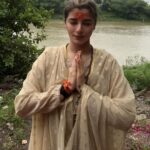 Kainaat Arora Instagram – Sending Healing Energies to one and alll …
.
.
.
.
#spritualgrowth #kainnatarora #shiva #Journey #TravelStories #Peaceful #blissful #kainaatarora Shri angareshwar Mandir , Ujjain..