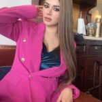Kainaat Arora Instagram - Raat thodi lambi chali ,toh woh kehne lage, ki Suraj khatam ho gaya.... charche abbhi bhi usi ke hai har taraf, aur woh kehte hai uska waqt khatam ho gaya... 🌸 🌸 🌸 🌸 🌸 🌸 🌸 #KainnatArora
