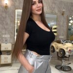 Kainaat Arora Instagram – मैंने ताले से सीखा है साथ निभाने का हुनर … 
वो टूट गया , लेकिन कभी चाबी नहीं बदली … 
.
.
.
#kainnatAroraa