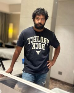 Kalaiyarasan Instagram - 🖤🖤 Black Love