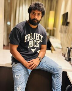 Kalaiyarasan Instagram - 🖤🖤 Black Love