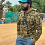 Kalaiyarasan Instagram - Schedule pack up #Ntr30 @jrntr sir @siva_koratala sir @rathnaveludop sir Thank you boys @karthik_makeup_artist @maratamilan_moorthi @aatipamulavenkatesh @sattabala7 ❤️❤️❤️❤️