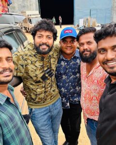 Kalaiyarasan Instagram - Schedule pack up 
#Ntr30 
@jrntr sir 
@siva_koratala sir
@rathnaveludop sir 

Thank you boys @karthik_makeup_artist 
@maratamilan_moorthi 
@aatipamulavenkatesh 
@sattabala7 ❤️❤️❤️❤️