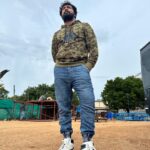 Kalaiyarasan Instagram - Schedule pack up #Ntr30 @jrntr sir @siva_koratala sir @rathnaveludop sir Thank you boys @karthik_makeup_artist @maratamilan_moorthi @aatipamulavenkatesh @sattabala7 ❤️❤️❤️❤️