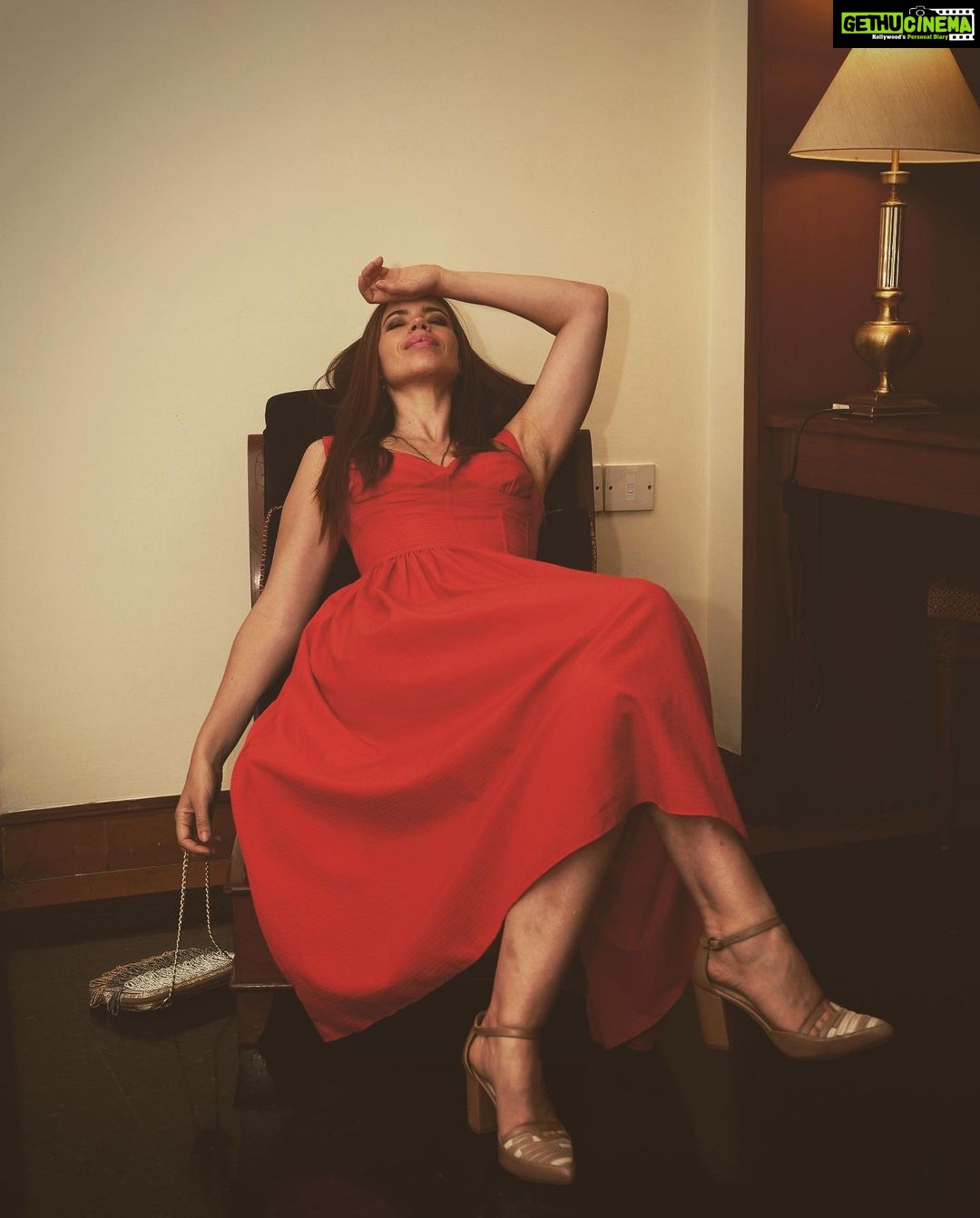 Kalki Koechlin Instagram - The world gets renewed every ten seconds for a Goldfish 😶 Watch @goldfishthefilm on 1st September in cinemas. HMU @makeupbymanjari Dress @shopverb Bag @sandalwali_ Necklace @gucci Shoes @oceedeeshoes Thanks @elevate_promotions Photo @shootguru