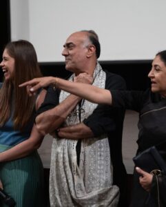 Kalki Koechlin Instagram - Our first screening in Delhi of @goldfishthefilm and it was a good evening
Photos @shootguru 
Wearing @bhaane 
Shoes @oceedeeshoes 
HMU @makeupbymanjari 
@deepti.naval 
@rajitkapurofficial 
@lushindubey