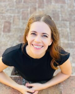 Kalki Koechlin Instagram - French or Indian? Young or old? Pretty or ‘unconventional’? 
#lovemyidentitycrisis
#allkindsofme
#gratefulforthecolours 
📷 @ana_lopes_gomes