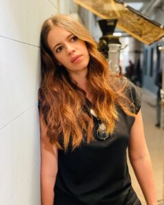 Kalki Koechlin Instagram - French or Indian? Young or old? Pretty or ‘unconventional’? 
#lovemyidentitycrisis
#allkindsofme
#gratefulforthecolours 
📷 @ana_lopes_gomes