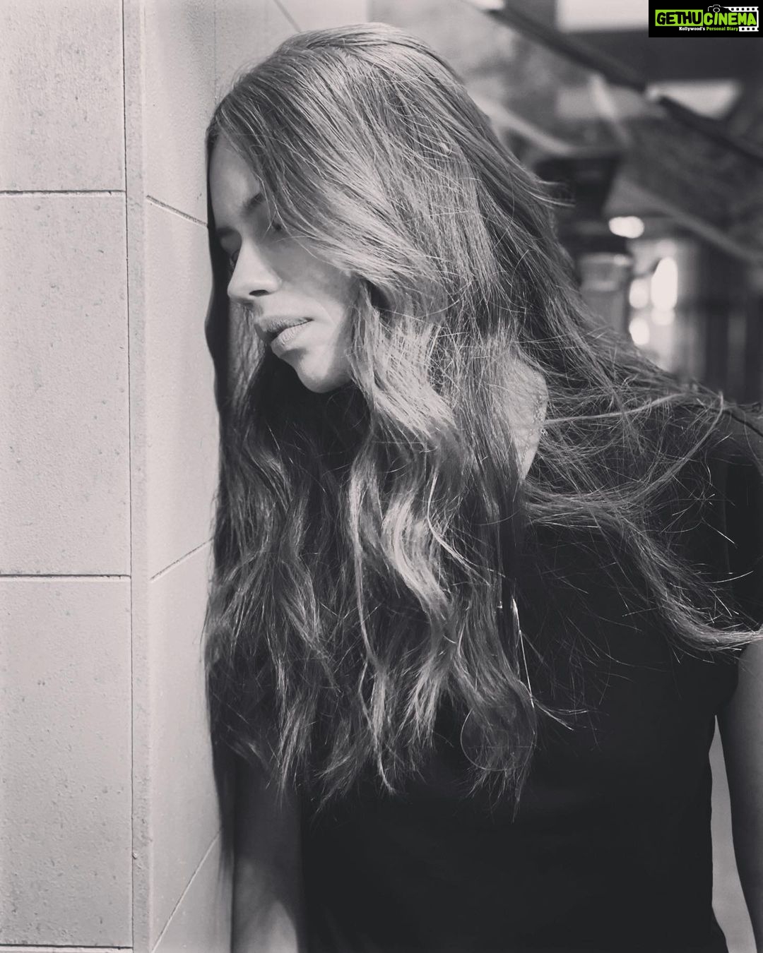 Kalki Koechlin Instagram - When I’ve already finished my wordle and quintumble and the day hasn’t even begun… 📷 @ana_lopes_gomes