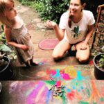 Kalki Koechlin Instagram - Art class from @plot.point #aintwetheluckyones #coloursareeverywhere
