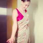 Kalki Koechlin Instagram – Always love a good sari ♥️
HMU @makeupbymanjari
Sari @shantibanaras
Thanks @elevate_promotions
Bag @sandalwali_
Ring @fatherland_india
Photos @gagandeepsinghnagpal
@goldfishthefilm
#intheatres1stseptember