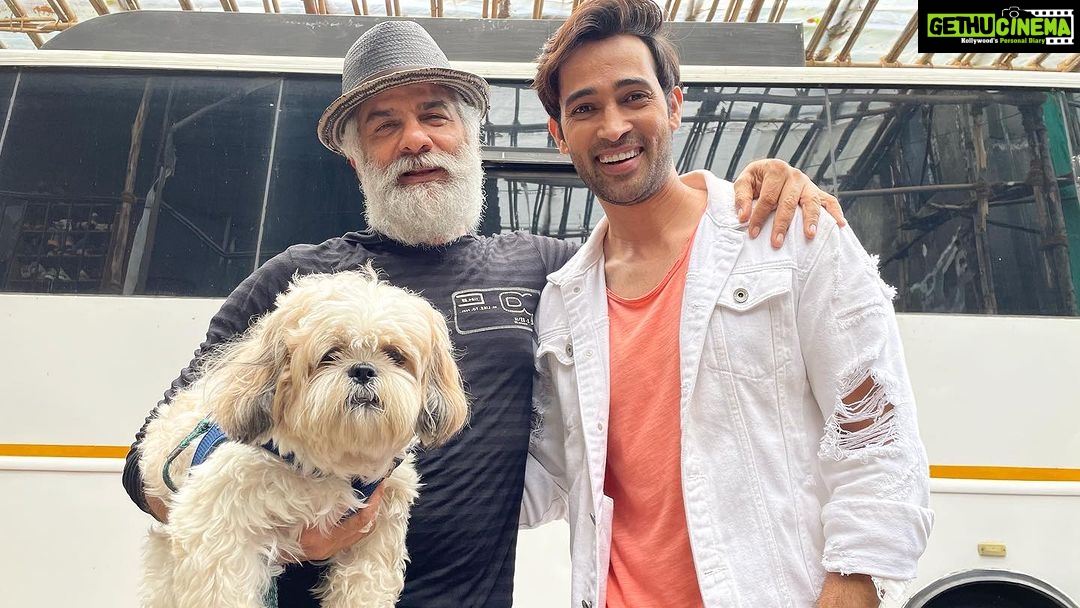 Karan Sharma Instagram - With the man who gave me the very first opportunity to face the camera 15yrs back @jd_majethia sir !❤️ … it alway feel coming back to home , whenever I work for you . This time again you gave me such a wonderful story n character #pulkit #waglekiduniya … though it was a special appearance but I totally enjoyed it … My Best wishes to you and the Show #waglekiduniya . Keep up the great work sir ❤️🤗 ! . . . #blessed #karansharma