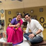 Karan Sharma Instagram - Garma garam chai with @bharatiachrekar 😍🤗.. #waglekiduniya #pulkit