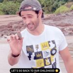 Karan Sharma Instagram - Have you ever tried this ? 😬 . . . #games #watergames #bachpan #childhoodmemories #karansharma