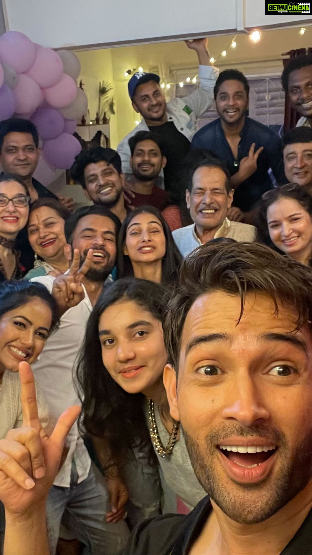Karan Sharma Instagram - Happy wala friendship day Doston 😍🤗❤️😘 .. You all make me complete.. without you I am nothing.. my friend list is so huge that it cannot be added in one video but I tried to make a small memory video from my photo collection. .. love you all means all my friends even if they are not here in this clip 😃😉😘… #love #friendship #happyfriendshipday #love #friendship