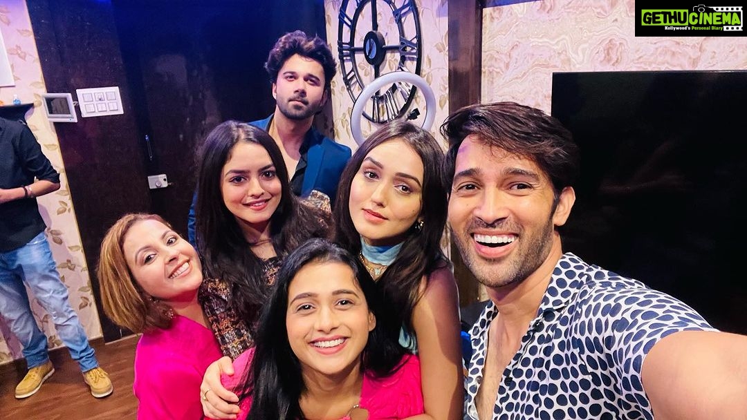 Karan Sharma Instagram - Had so much fun last night at your birthday celebration bro @avinashmukherjee_ Have a would year ahead! β¦ enjoyed meeting you all after long time @tanyasharma27 @radhikamuthukumar_official @nehaharsora_ @vibha_bhagat ππ€!