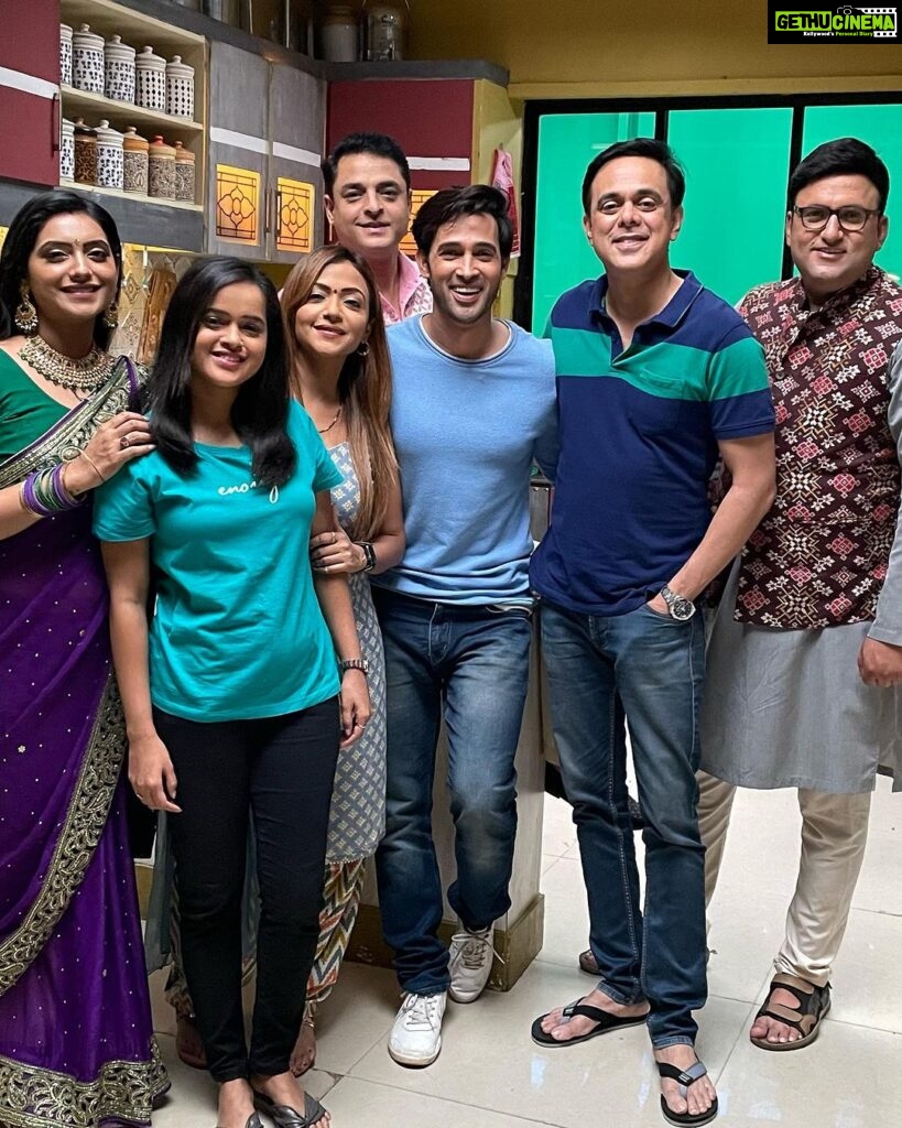 Karan Sharma Instagram - Tonight PULKIT IS COMING to meet you all at 9pm @sonysab @waglekiduniyafamilygroup ….Hope you guys like him for next 4 days . . It’s a special appearance guys but very interesting story .. I had great time while shooting . whole team is superb.. full of energy n so loving people .. best wishes to them . hope I did justice to this character PULKIT .. Do comment after watching the episode guys ❤️! . . #karansharma #sonysab #waglekiduniya