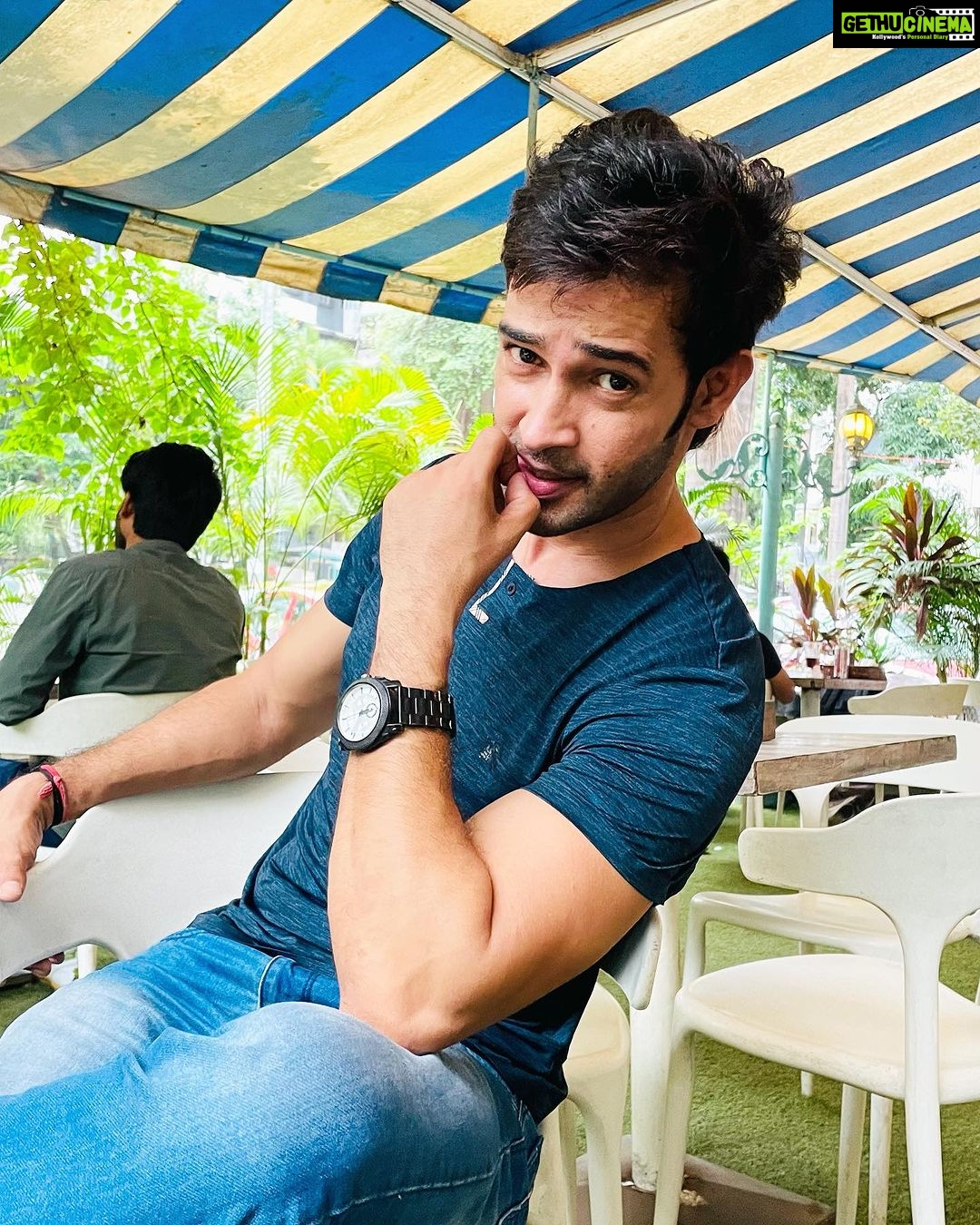 Karan Sharma Instagram - Let’s discuss over coffee ☕️! . . . . #karansharma #coffeetime #friends #meetup