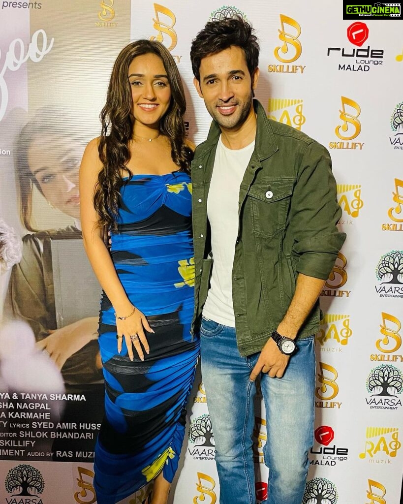 Karan Sharma Instagram - Few memorable pics from the music launch party of our dear @tanyasharma27 - Guys check out the song AARZOO on YouTube , link in my story too 😎- Best wishes to Tanya partner - It’s a beautiful song - loved it ❤🤗 ! . . #newsong #aarzoo #tanyasharma