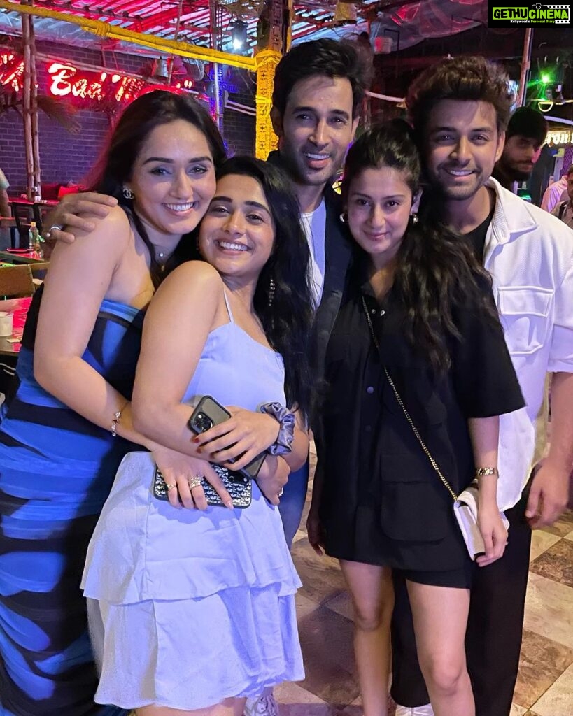 Karan Sharma Instagram - Few memorable pics from the music launch party of our dear @tanyasharma27 - Guys check out the song AARZOO on YouTube , link in my story too 😎- Best wishes to Tanya partner - It’s a beautiful song - loved it ❤️🤗 ! . . #newsong #aarzoo #tanyasharma
