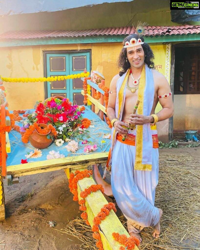 Karan Sharma Instagram - Happy krishnajanmashtami aap sabko 🙏😊 . . . #happykrishnajanmashtami #karansharma #blessings