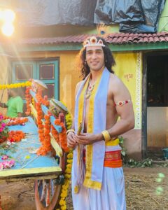 Karan Sharma Instagram - Happy krishnajanmashtami aap sabko 🙏😊 . . . #happykrishnajanmashtami #karansharma #blessings