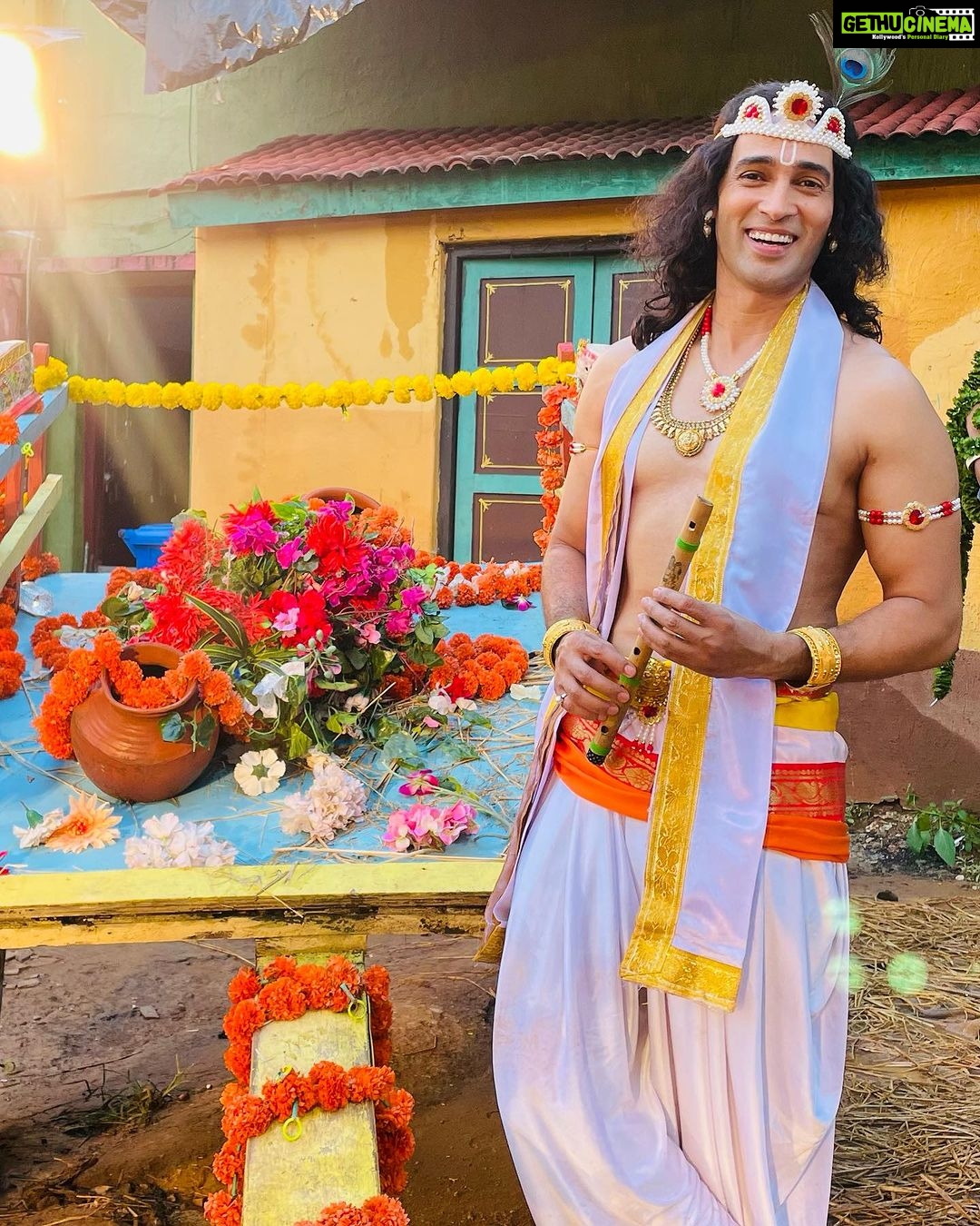 Karan Sharma Instagram - Happy krishnajanmashtami aap sabko 🙏😊 . . . #happykrishnajanmashtami #karansharma #blessings