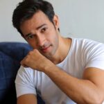 Karan Sharma Instagram - It's just you n me rest I don't know anything in this world ❤️ #lovequote #karansharma