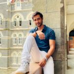 Karan Sharma Instagram - College time was the best time ❤️ ! . . . . #collage #student #karansharma #stxavierscollege #stxavierscollegemumbai