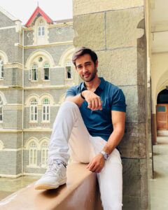 Karan Sharma Instagram - College time was the best time ❤️ ! . . . . #collage #student #karansharma #stxavierscollege #stxavierscollegemumbai