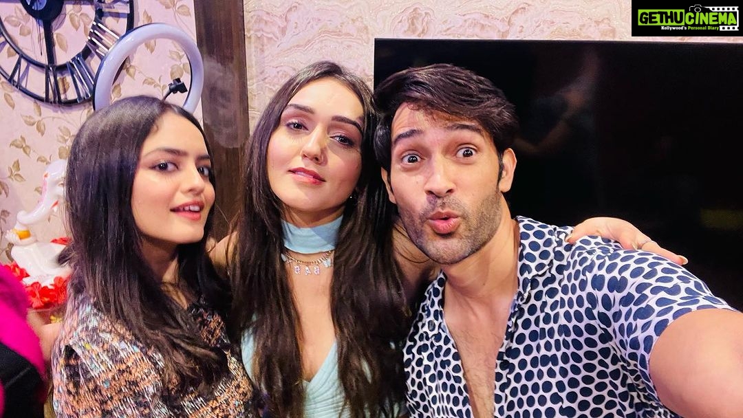 Karan Sharma Instagram - Had so much fun last night at your birthday celebration bro @avinashmukherjee_ Have a would year ahead! β¦ enjoyed meeting you all after long time @tanyasharma27 @radhikamuthukumar_official @nehaharsora_ @vibha_bhagat ππ€!