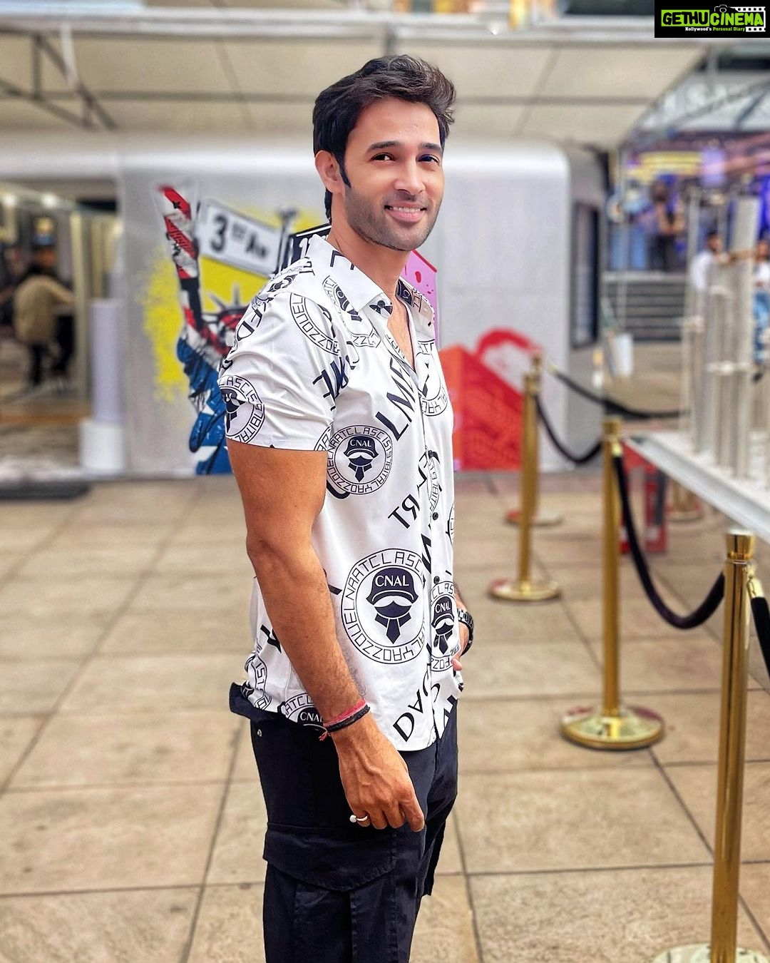 Karan Sharma Instagram - Happy Ganesh Chaturthi to all ❤️🤗🙏… Ganpati Bappa Moriya !! #ganeshchaturthi #karansharma