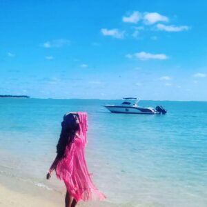 Karthika Nair Instagram - And so I turn a year wiser on an island far far away 🌊

Grateful for all the beautiful souls who have been a part of my magical journey🩵

#blessed 
🧿