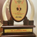 Karthika Nair Instagram - Humbled and blessed. Thank you to the respected Governor of Kerala for bestowing this special honour . Thank you, Business plus for organizing the most memorable evening with talented and inspiring people from various fields. #empoweredwomenempowerwomen