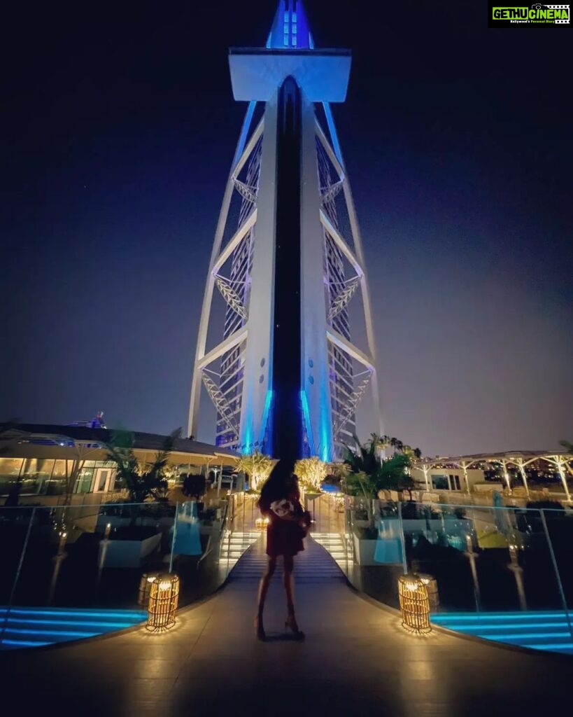 Karthika Nair Instagram - Thank you to the U.A.E. government for such a warm welcome into your country with the golden visa. Truly honored. And Dubai... you have my heart x #habibicometodubai #dubaitourism #uae UAE