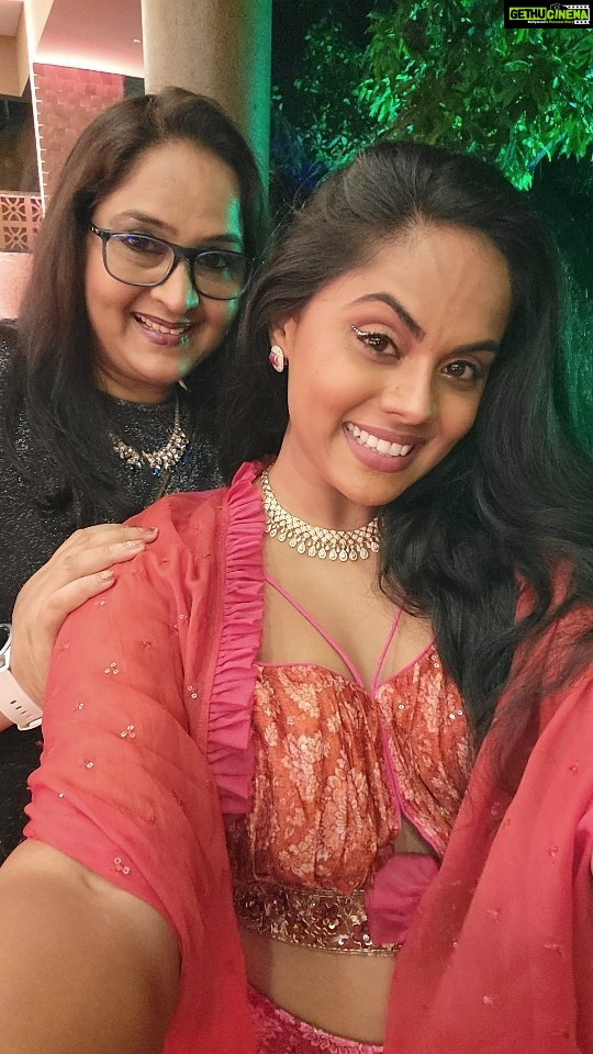 Karthika Nair Instagram - And that's a wrap!!! Hola #2023 🧡🩷🧡🩷