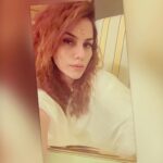 Kashish Singh Instagram - इतनी सादगी से भी ना मिला करो सबसे । येह दौर अलग है । येह लोग अलग है | #morepowermorevictory #bellavitakashish 🤍🤍 Rishikesh