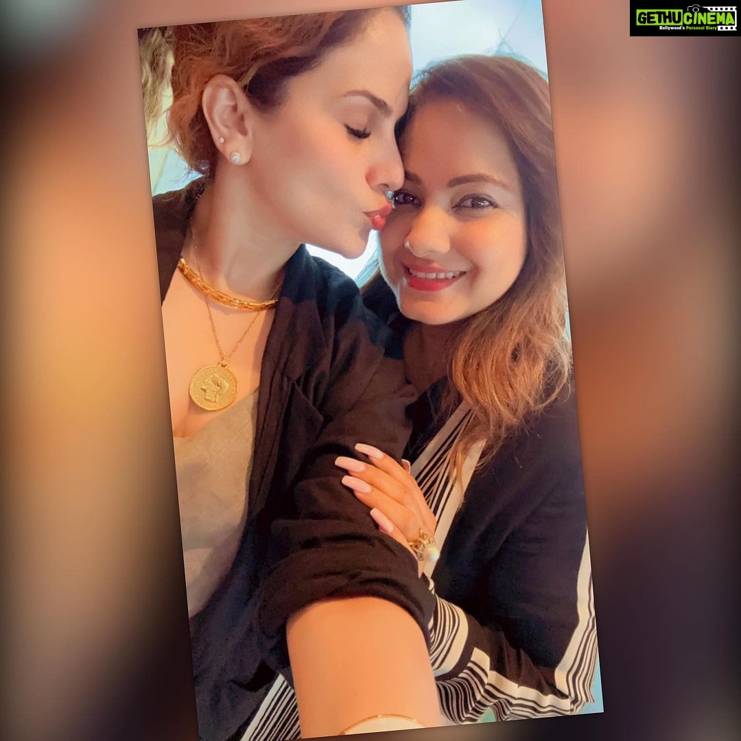 Kashish Singh Instagram - I don't know what's tighter, our jeans or our friendship….😂🤣 🤝🫶 #bff #loveutillthemoonandback #friendshipgoals @ranjanakent #bellavitakashish ❤️❤️ Mumbai, Maharashtra