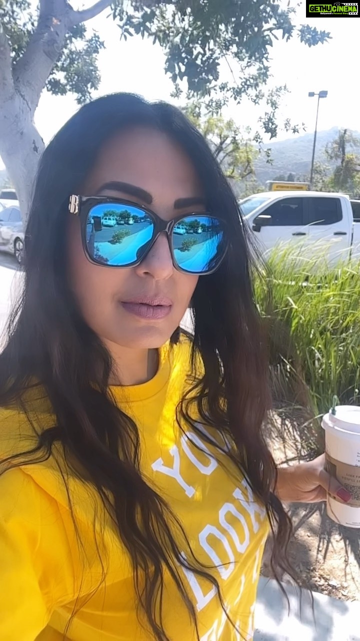 Kashmera Shah Instagram - #sotrue #chilltown #keepthefaith #hope #survive #love #losangeles #bollywood #bollywoodsongs #bollywoodmovies #bollywoodactor #bollywooddance #bollywoodmovies #bollywoodactress