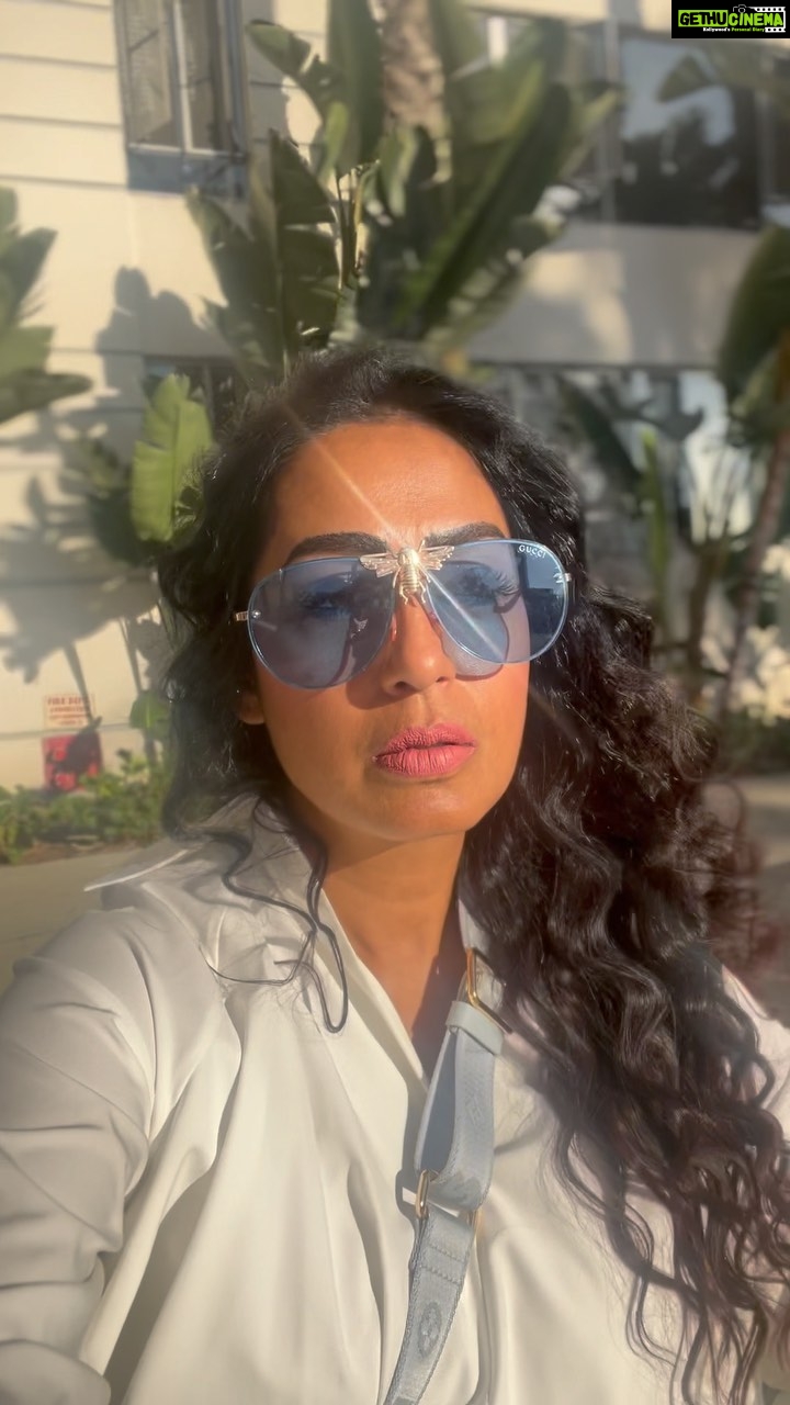 Kashmera Shah Instagram - #iambusy #positivity #love #westhollywood #life #actorslife #usa #sunset #reality #kashmerashah #kashmirashah