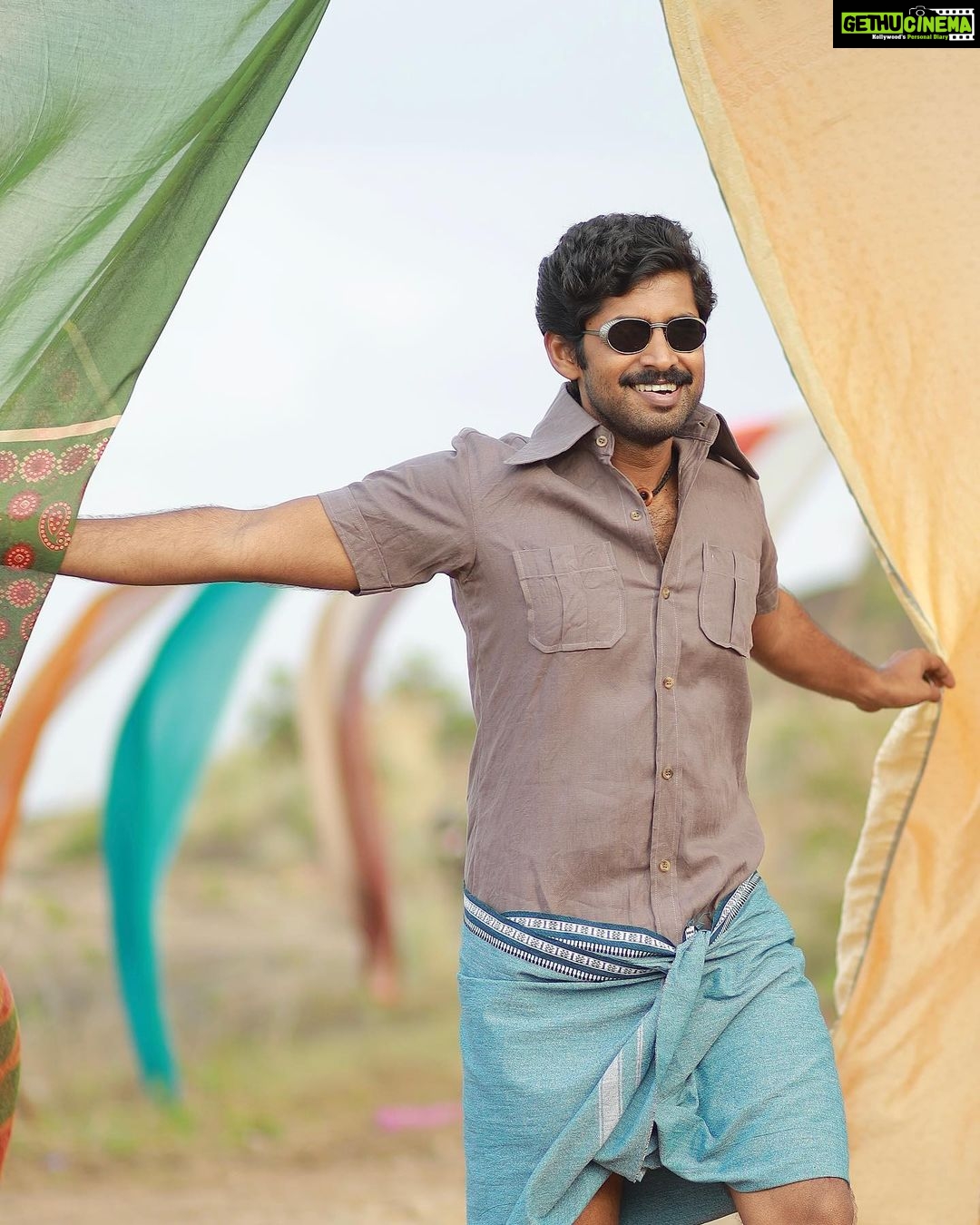 Kathir Instagram - #Thalaikoothal from Today!! #Muthu Some projects are purely based on a gut feeling. These are stories you truly connect with and have a strong bonding. Thalaikoothal is definitely 1 such movie for me. Grateful to be a part of the art created by this wonderful team. In theatres now. Please show your love and support. Thank you @jp.lens sir @sash041075 sir @thondankani sir and the whole team for the beautiful journey @ivasuuu @martindon @danivcharles @kannannarayanan5 @subhaskaar @sumesh_shiva @a_r_rajesh_ @studiosynot @chakdyn