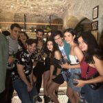 Kaveri Priyam Instagram – 🥂 To old friends and new memories made at this exquisite new place @queseraseramumbai ♥️
#aboutlastnight