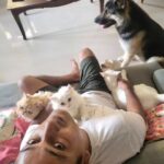 Kavita Kaushik Instagram - Itna pyaar toh kai log apne insaani bacchon ko nahi karte jitna aap humaare inn jaanwaro ko karte ho @justronnit ! You work so hard to give us the best life 🙏, you are always worried for our safety and comfort , Happy Father's day to the best Father I know ! These 4 babies are luckier than me that they have such a protective, hands on, caring and loving father with them, hope my father is watching from heaven and giving you all the blessings 🙌 ❤️ This song was his favorite , We pray for your long , healthy and happy life forever this Father's day and every single day with every breath i take💜